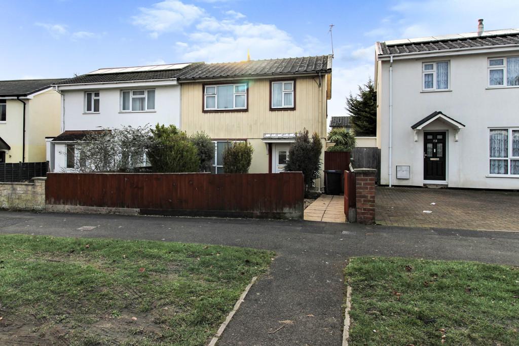 Northern Road, Swindon 3 bed semidetached house £180,000