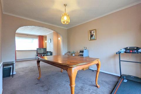 13 Spinney Drive, Feltham, TW14 8PL