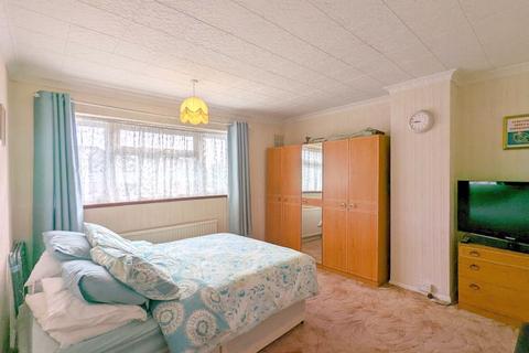 13 Spinney Drive, Feltham, TW14 8PL