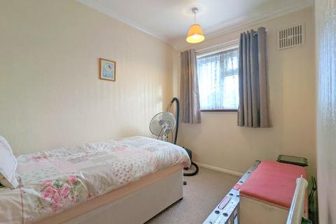 13 Spinney Drive, Feltham, TW14 8PL