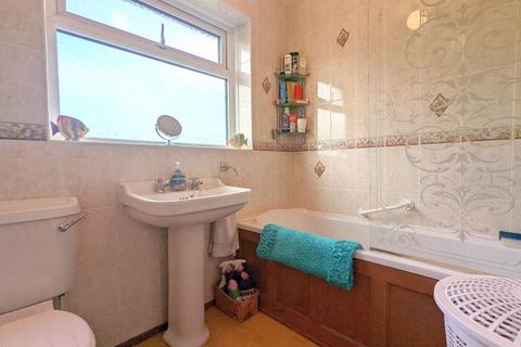 13 Spinney Drive, Feltham, TW14 8PL