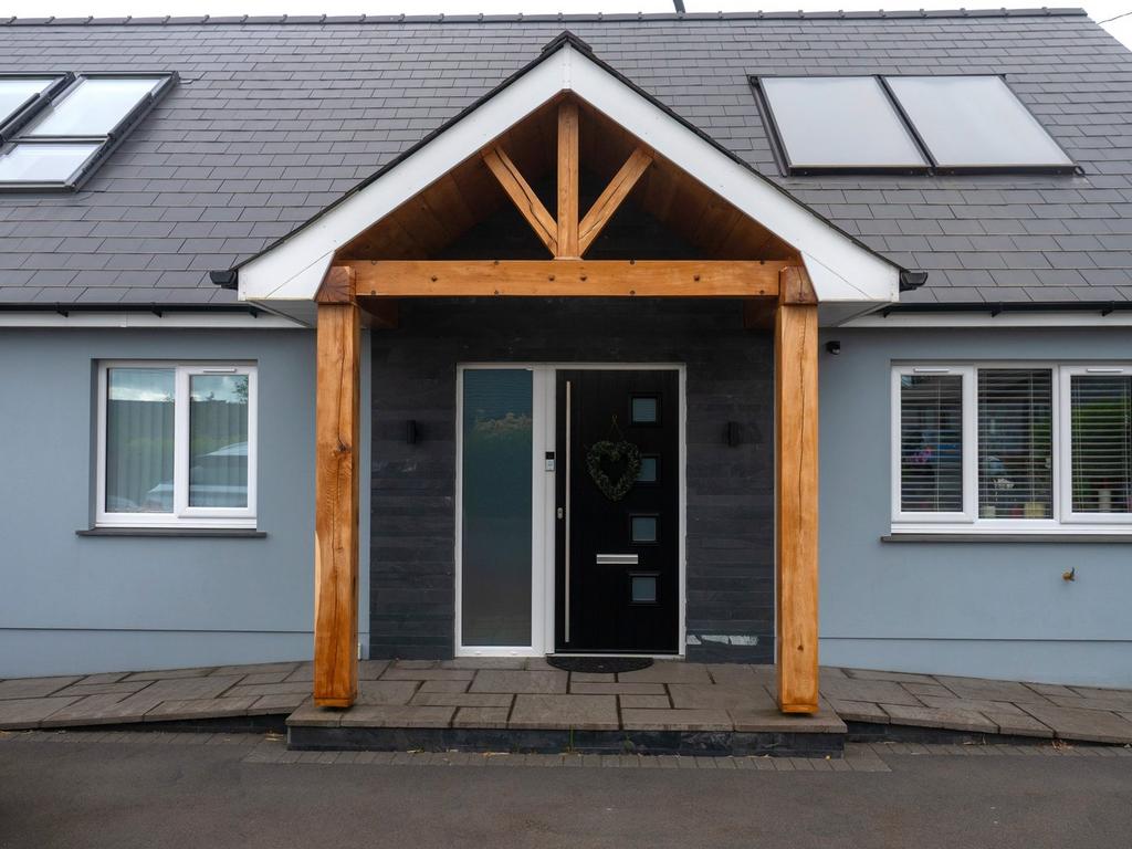 Rhos, Llandysul, SA44 4 bed detached house for sale £535,000