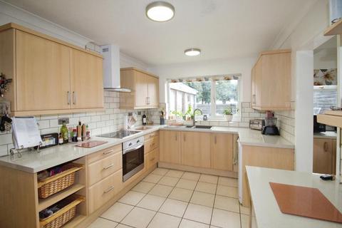 2 bedroom detached bungalow for sale, Main Road, Deeping St Nicholas, PE11 3ET