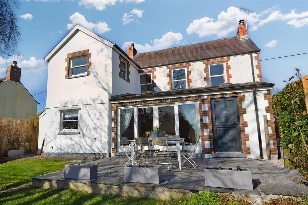 Rivercroft, 6 Pill Parks Way, Llangwm, Haverfordwest 3 bed detached