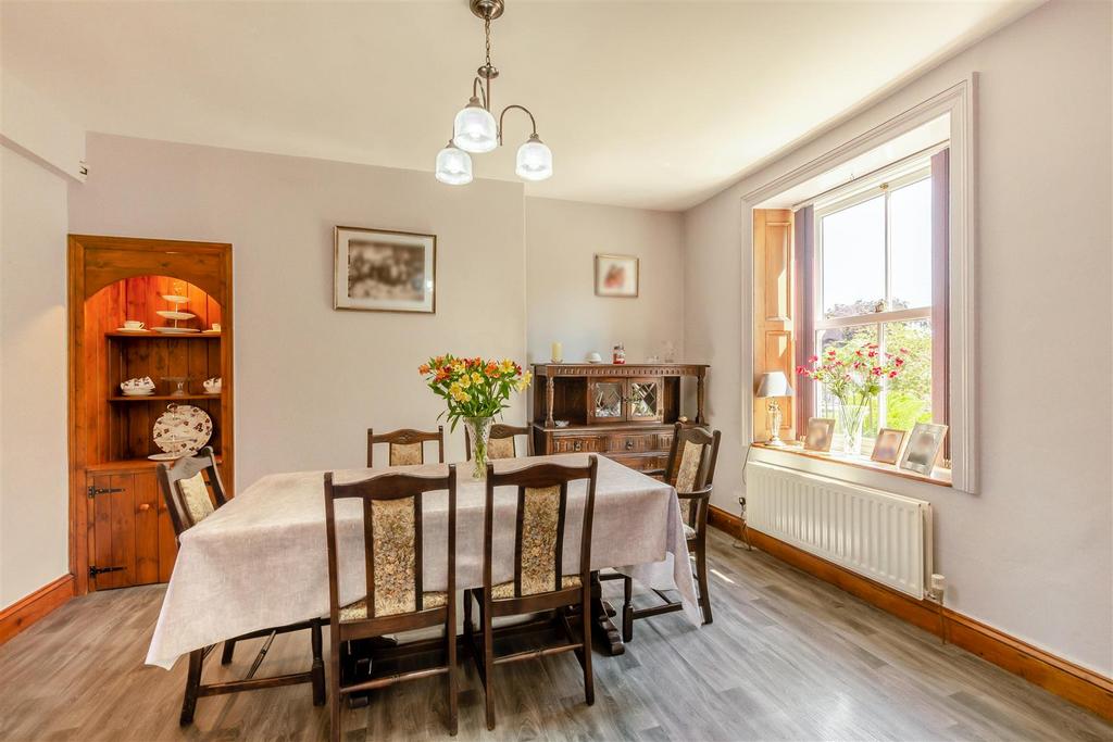 8555633-interior15.jpg