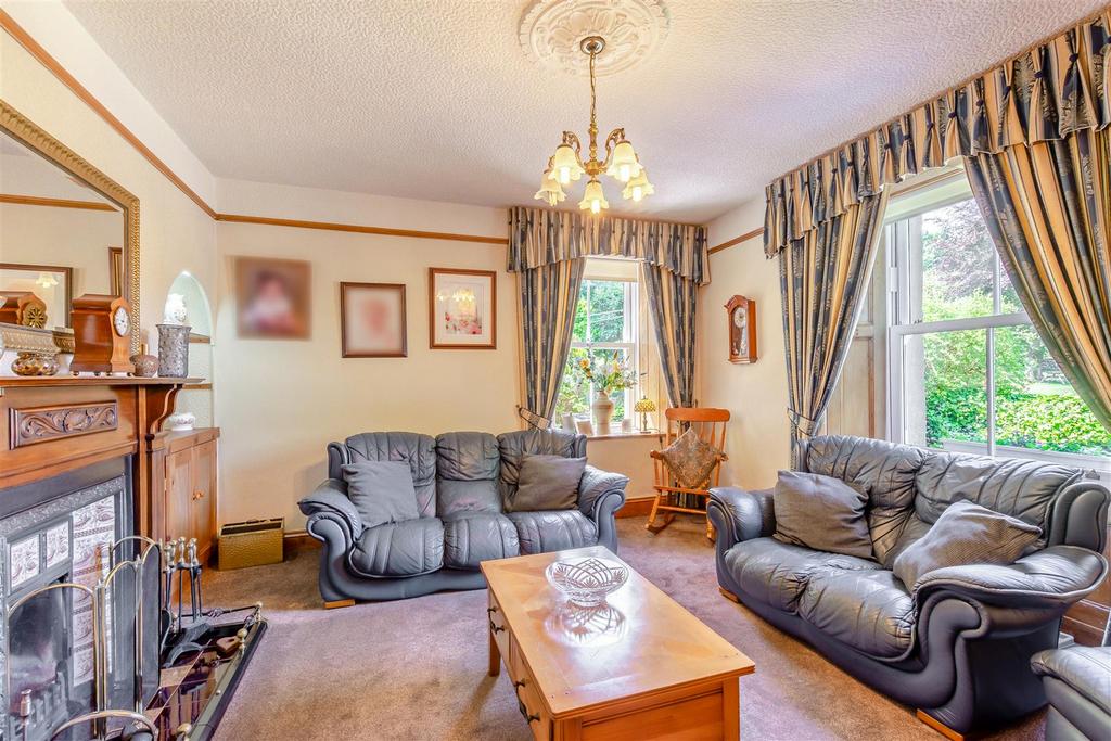 8555633-interior20.jpg