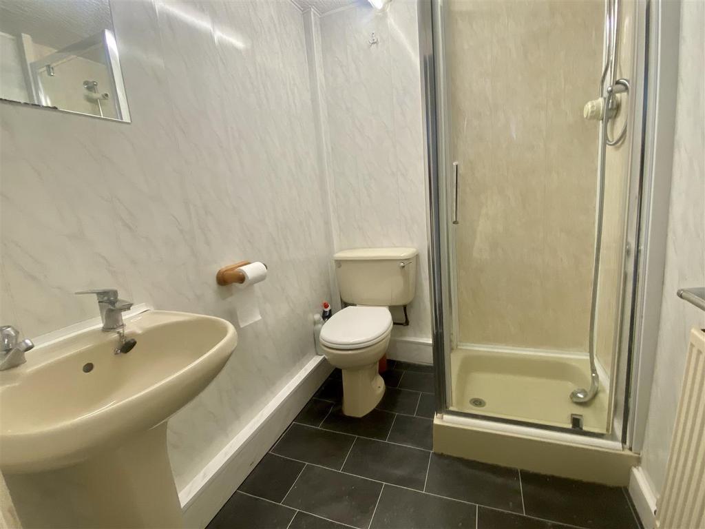 Shower WC.jpeg