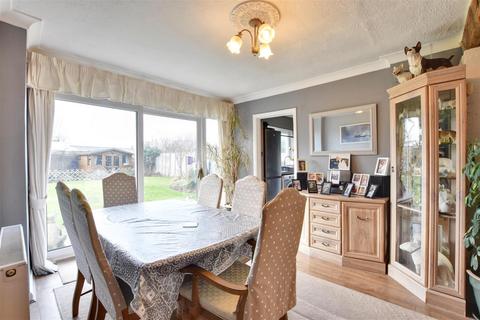 4 bedroom detached house for sale, Winchelsea Beach