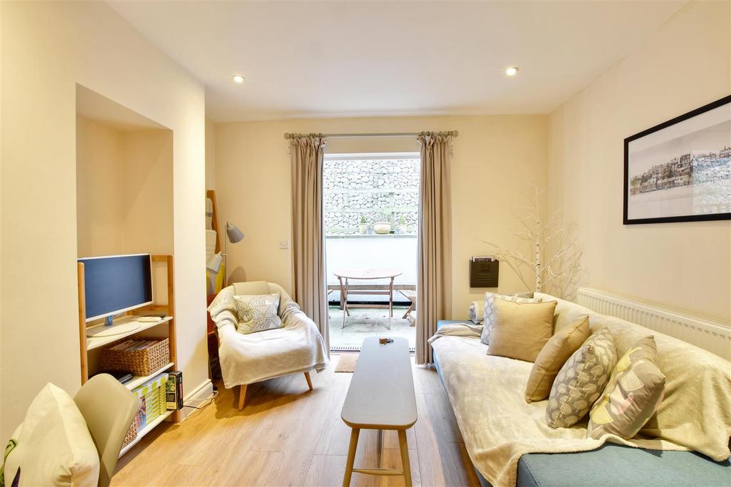 Fishmarket Road, Rye 2 bed terraced house for sale £299,950