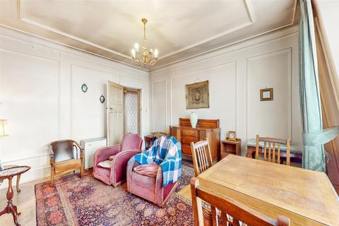 4 bedroom flat for sale, Sidmouth Road, Brondesbury Park, London