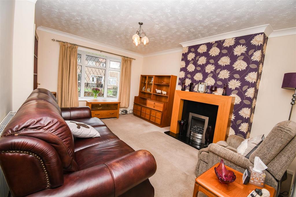 Hawes Walk, Bricknell Avenue, Hull 3 bed terraced house £125,000