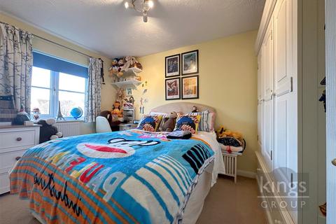 62 Bentley Drive, Church Langley, Harlow, CM17 9PA