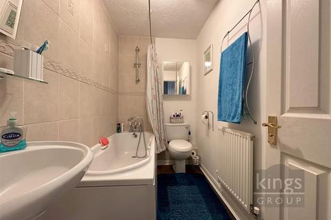 62 Bentley Drive, Church Langley, Harlow, CM17 9PA