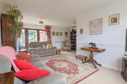 3 bedroom detached bungalow for sale, Naunton, Upton-Upon-Severn, Worcester