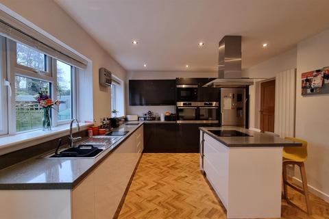 10 Lee Road, Hollywood, Birmingham, B47 5NY