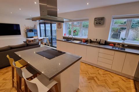 10 Lee Road, Hollywood, Birmingham, B47 5NY