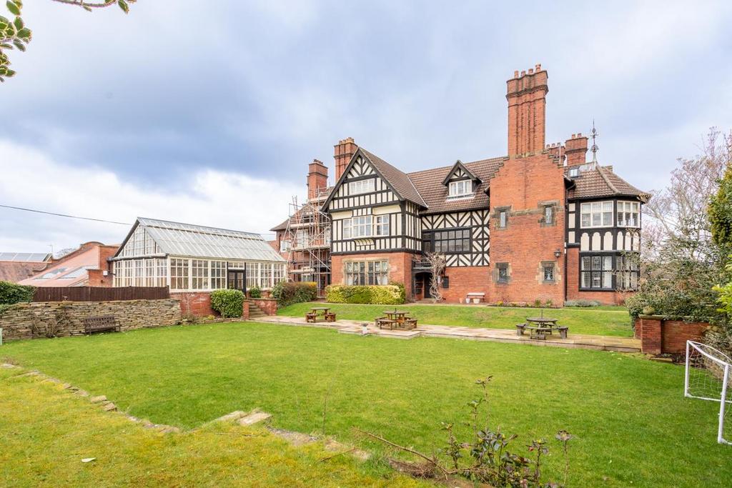 Old Moor Lane, Aldersyde, York, YO24 1QR 3 bed apartment £365,000