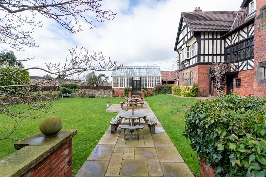 Old Moor Lane, Aldersyde, York, YO24 1QR 3 bed apartment £365,000