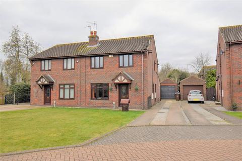 3 bedroom semi-detached house for sale - Guillemot Close, Hull