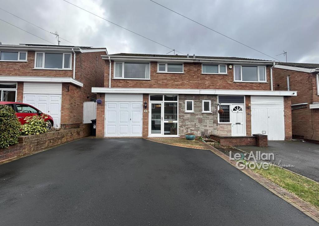 The Hawnelands, Halesowen 3 bed semidetached house £250,000