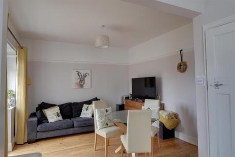 24 Barnwood Avenue, Gloucester, GL4 3AH