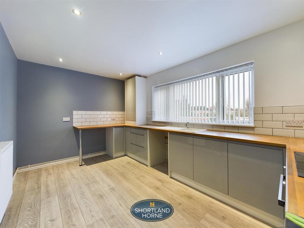 Norman Place Road, Coundon, Coventry 3 bed flat £875 pcm (£202 pw)