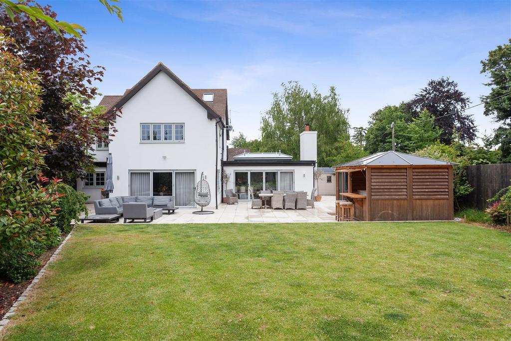 Off Lye Green Road, Chesham 7 bed detached house £1,340,000