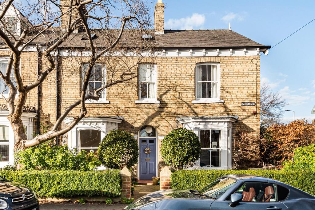 St Giles Croft, Beverley, East Yorkshire, HU17 8LA 4 bed terraced house for sale £650,000