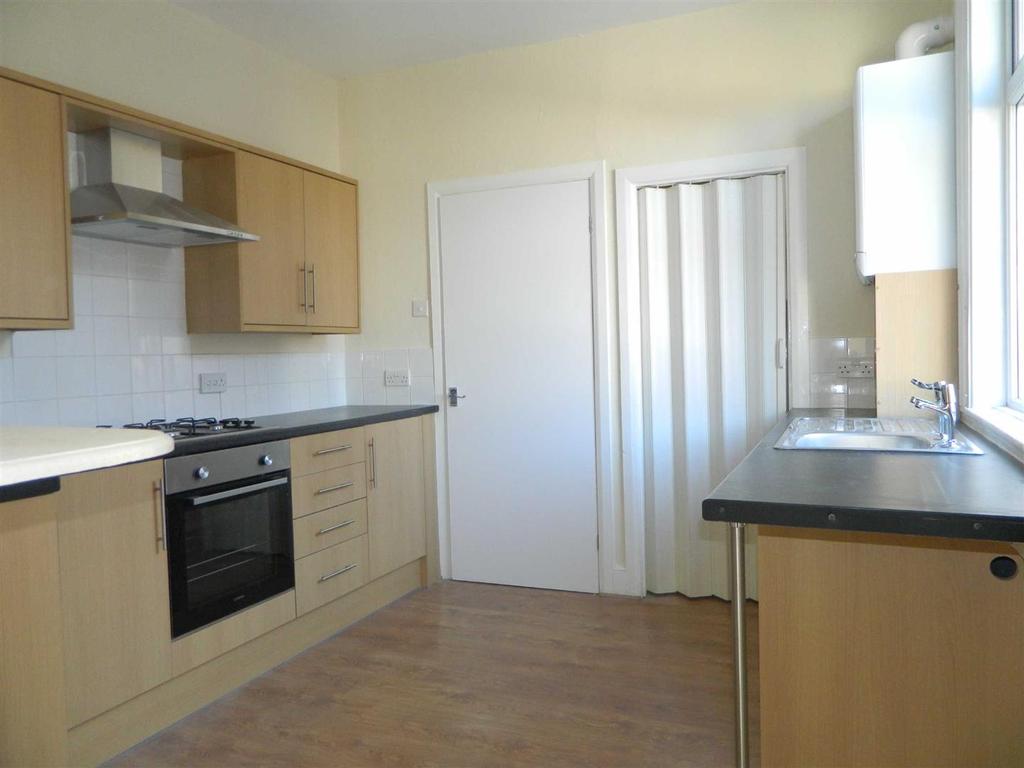 Park Crescent, North Shields 2 bed flat £625 pcm (£144 pw)
