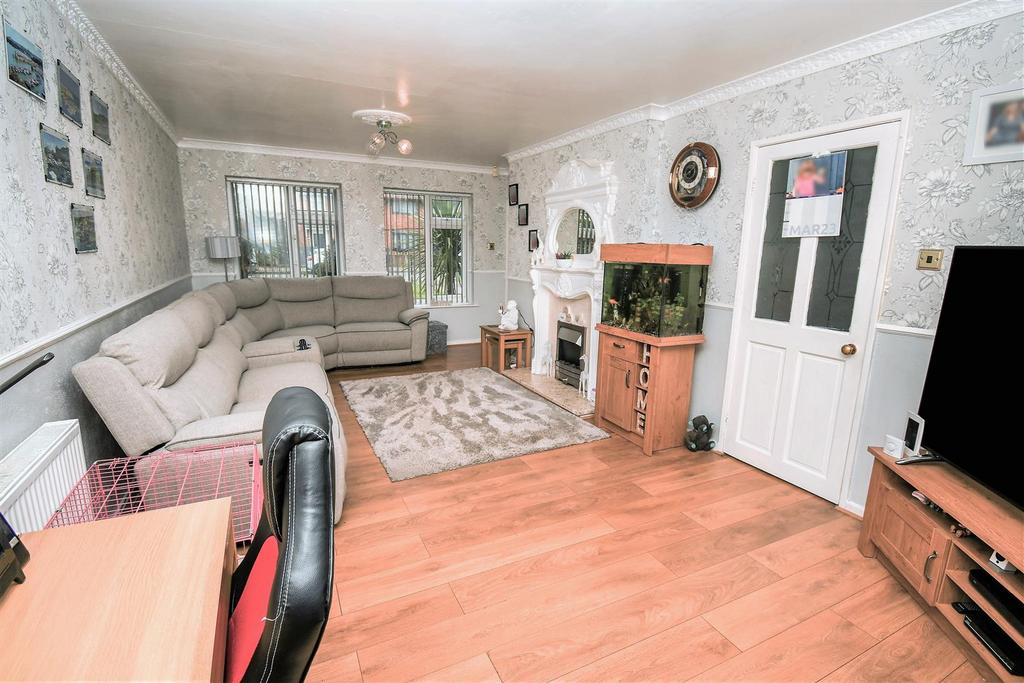 Road, Hull 4 bed semidetached house £150,000
