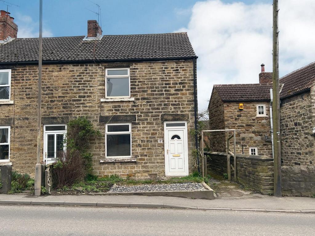 St. Lawrence Road, North Wingfield, Chesterfield, S42 5LJ 2 bed house