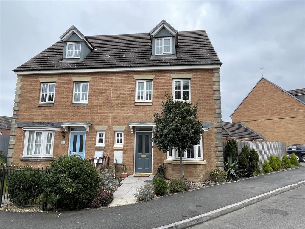 Porth Y Gar, Bynea, Llanelli 4 bed semidetached house £240,000