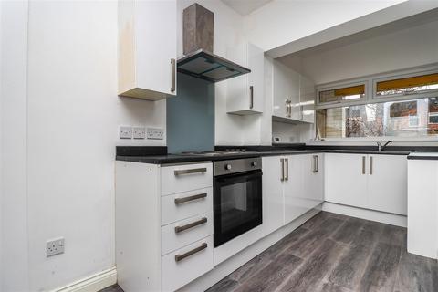 4 bedroom end of terrace house for sale - Colville Avenue, Hull