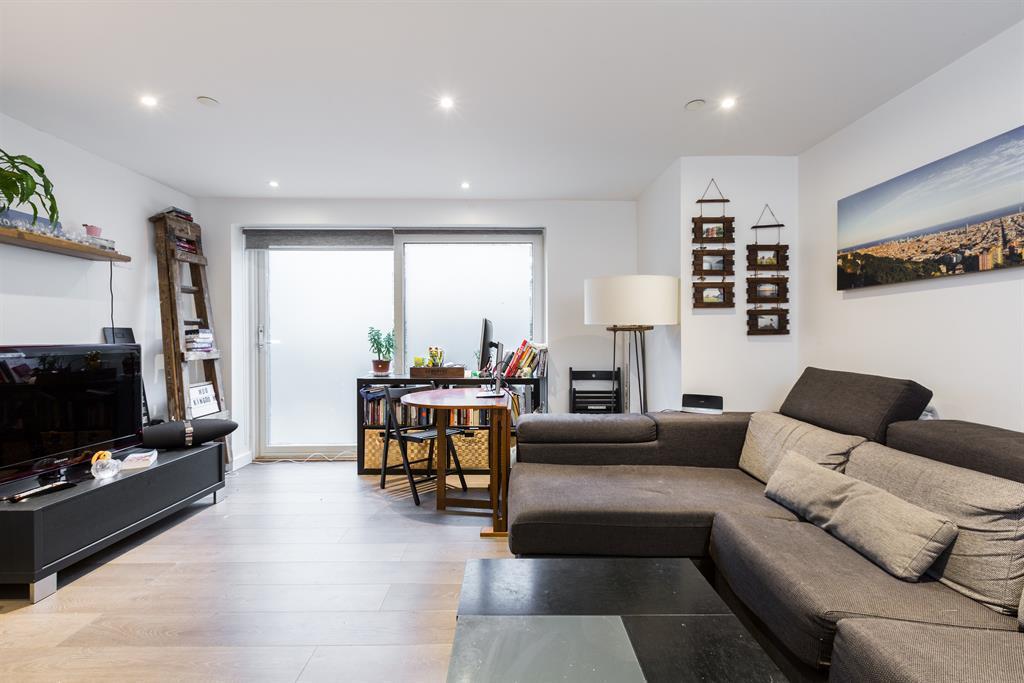 Green Lanes, Stoke Newington, N16 1 bed flat to rent £2,100 pcm (£485 pw)