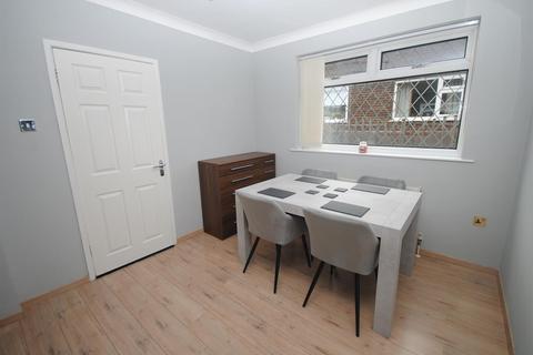 3 Aintree Close, Kippax, Leeds, LS25 7HY