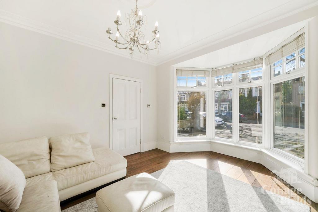 61 Edenbridge Road - p81 YVUAX01g CXP3n00 Jn.jpg