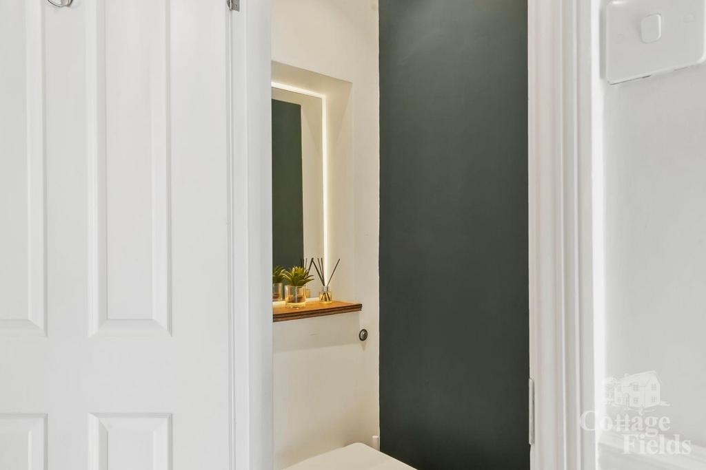 61 Edenbridge Road - YYz Fq0v Xy KMZPLg8 Znax.jpg