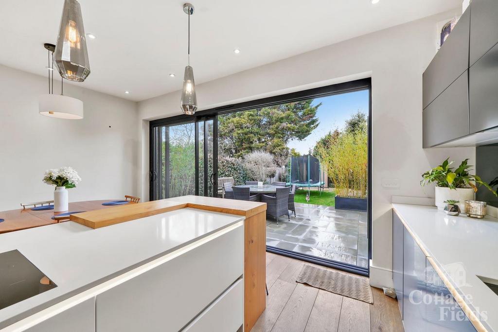61 Edenbridge Road - HVnhix ECFz K2h Cc J7i Rz.jpg