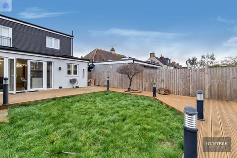 61 Bennett Road, Romford, RM6 6EP