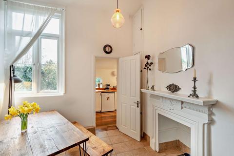 Flat 1, 20 Shawfield Park, Bromley, BR1 2NG