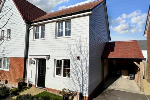 25 Castle View, Hythe, CT21 4BF