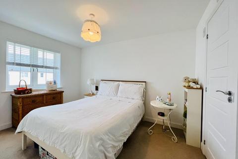 25 Castle View, Hythe, CT21 4BF