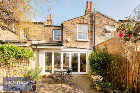 94 Brook Road South, Brentford, TW8 0PH