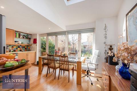 94 Brook Road South, Brentford, TW8 0PH