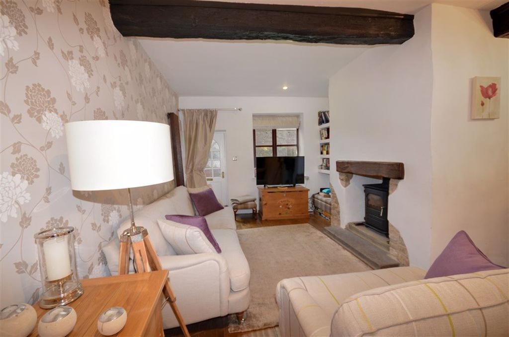 Malvern Mews, Monk Fryston, LS25 3 bed terraced house £950 pcm (£219 pw)