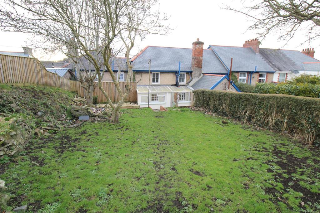 East Street, Tawton, Barnstaple 3 bed terraced house £950 pcm