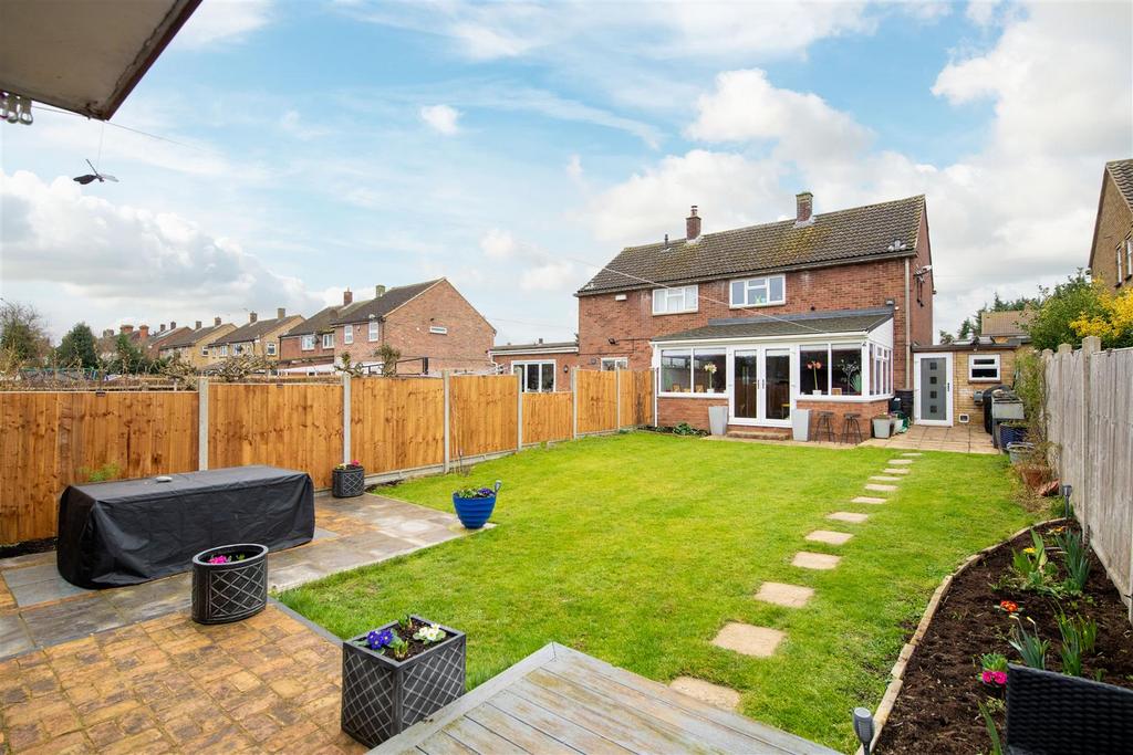 Westmill Road, Hitchin 3 bed semidetached house £450,000