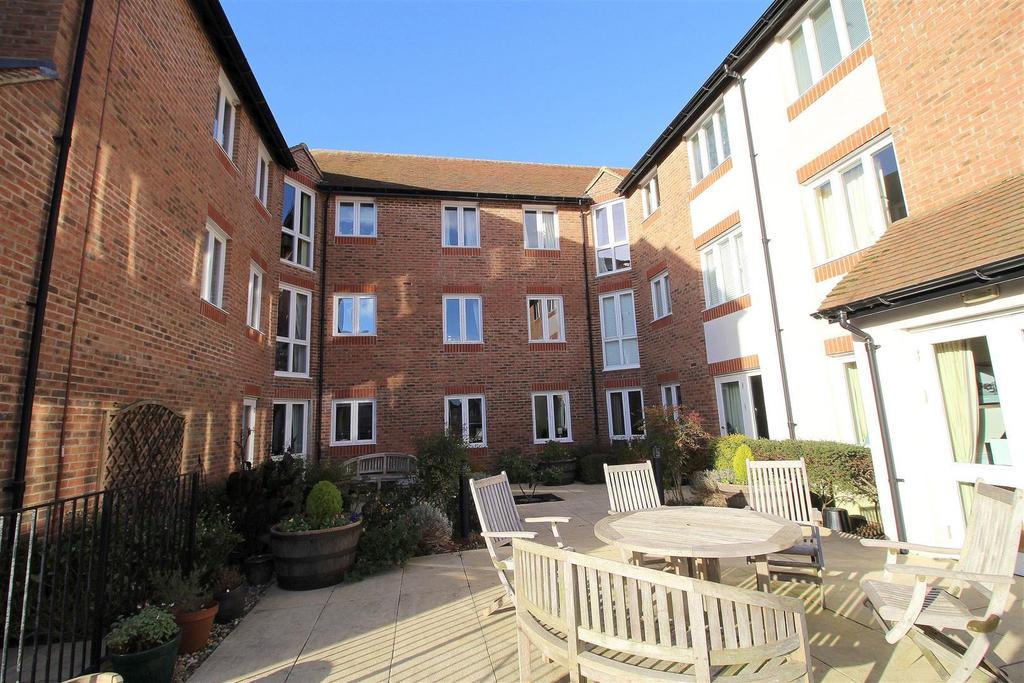 Courtyard.jpg