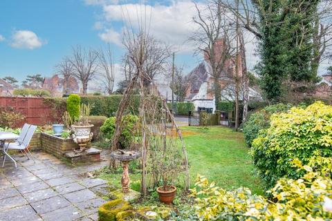 4 bedroom detached house for sale - St. Helens Grove, Burton Joyce