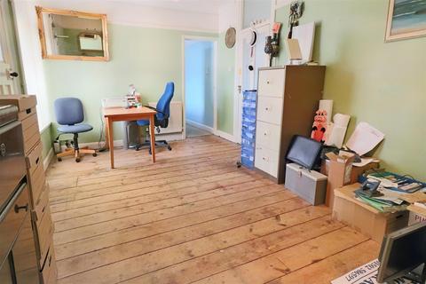 3 Blinco Road, Lowestoft, NR32 3PB
